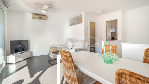 Duplexappartement in het centrum van Begur met zonnig terras, dorpszicht en drie slaapkamers