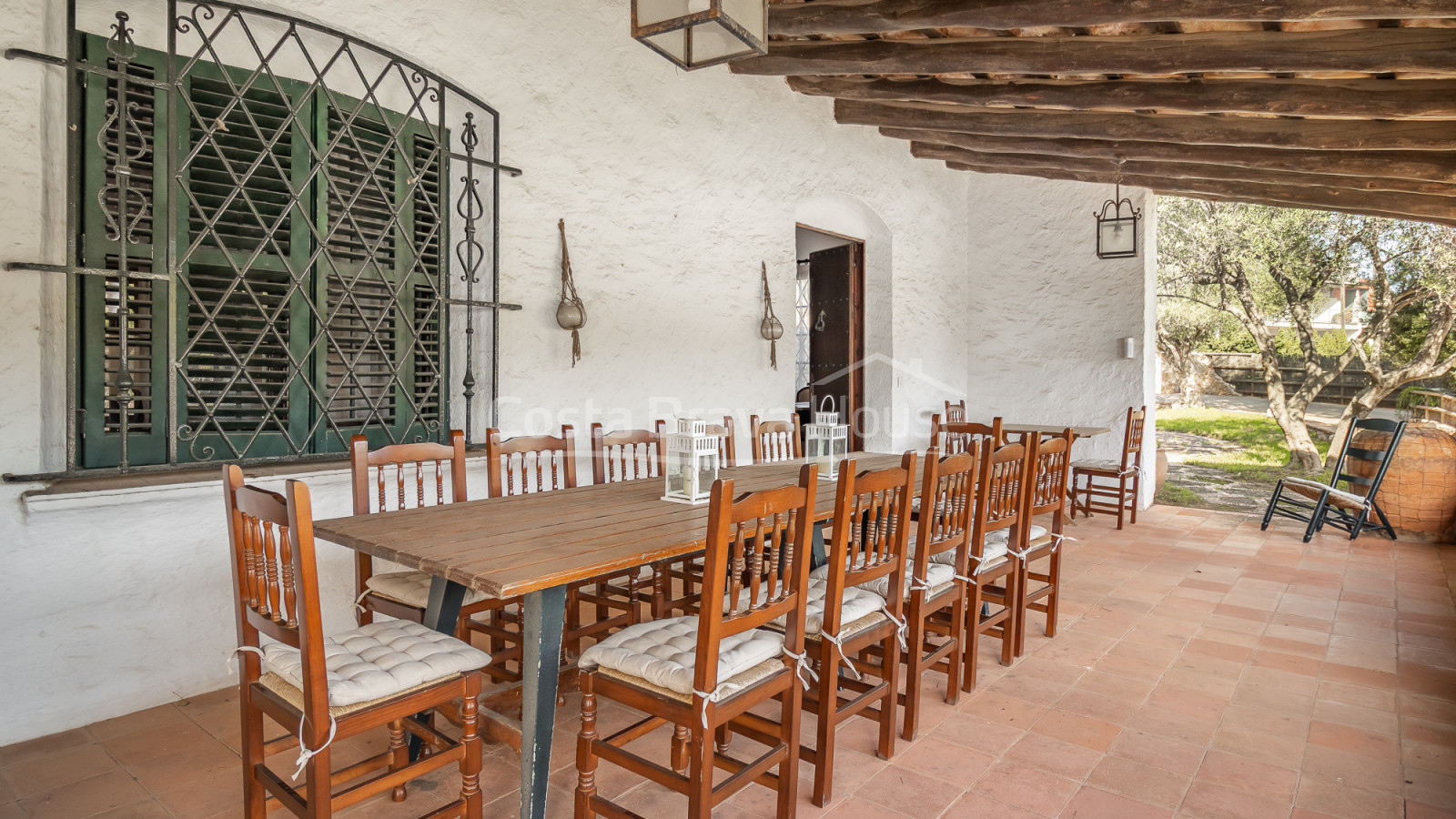 Villa en front de mer à Tamariu avec accès direct à la crique et piscine