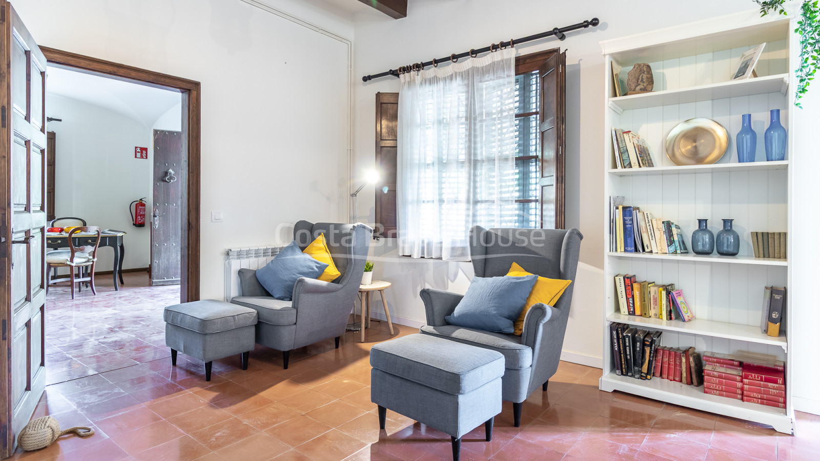 Villa en primera línea de mar en Tamariu con acceso directo a la cala y piscina